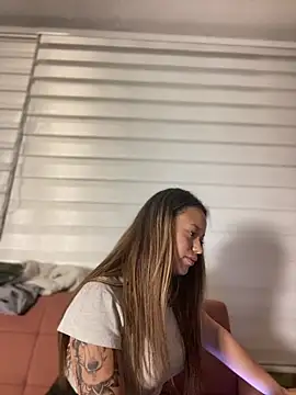 Diosa_Pinkk Adlı Modelin Canlı Sohbet Odası