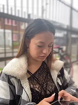 Diosa_Pinkk – Naživo chatovacia miestnosť