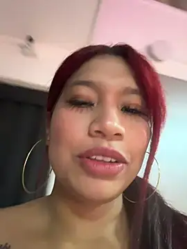 Živá chatovací místnost Cherry_Charlottee