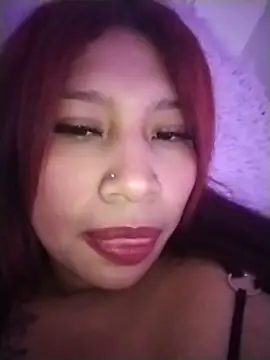 Chat soba uživo modela Cherry_Charlottee