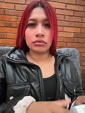 Cherry_Charlottee – live chatrum
