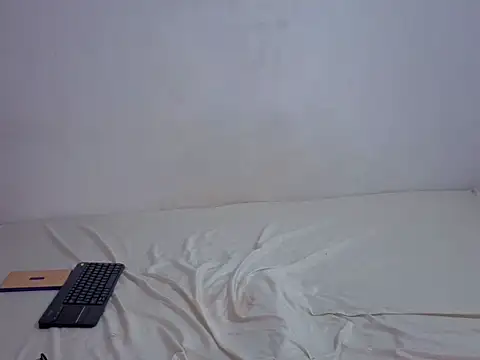 Scarlett_Cherry_ Live Chatraum