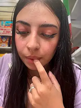Morgana_Pink Adlı Modelin Canlı Sohbet Odası
