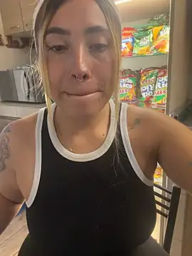 غرفة دردشة ManuelaVeeleez المباشرة