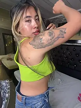 ManuelaVeeleez – live chatrum