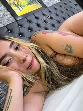 ManuelaVeeleezn Live chat-huone