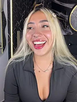 ManuelaVeeleez – live chatrum