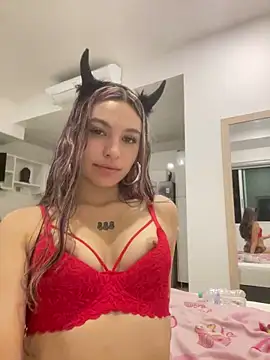 חדר צ'אט בשידור חי של SweetCherry__