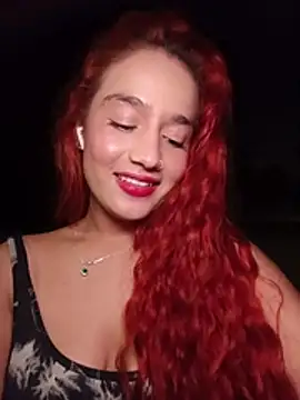 isabella_ferrer99: δωμάτιο απευθείας συνομιλίας