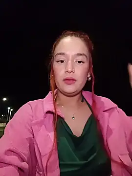isabella_ferrer99 Adlı Modelin Canlı Sohbet Odası