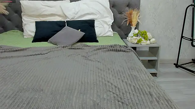 Ledi_Luna – live chatrum