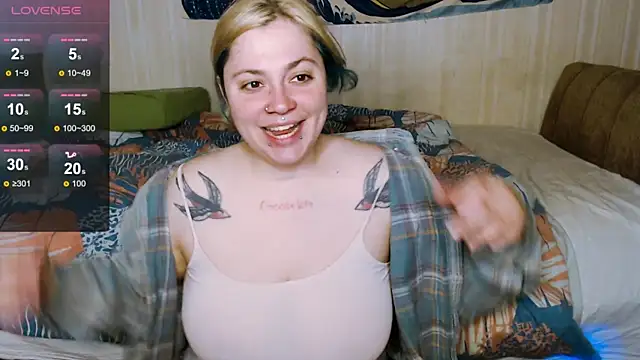 Chat soba uživo modela EyesUpHere8