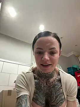SkinnyLilly 실시간 채팅방