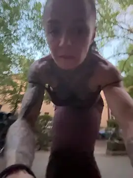 SkinnyLilly Cameră chat live