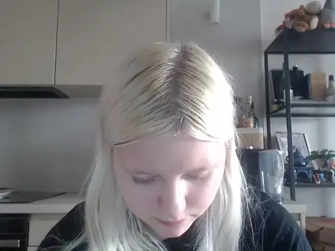 LenaSecret19's Live Chat Room