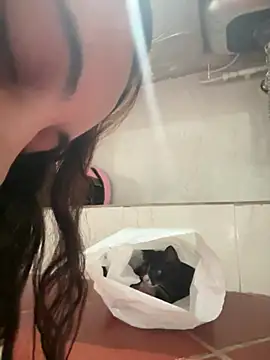 Sala de chat en directo de Kitty_Bonita04