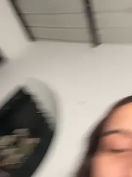 Kitty_Bonita04 লাইভ চ্যাট রুম