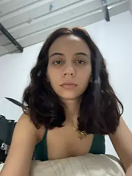 Kitty_Bonita04 Adlı Modelin Canlı Sohbet Odası