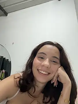 غرفة دردشة Kitty_Bonita04 المباشرة