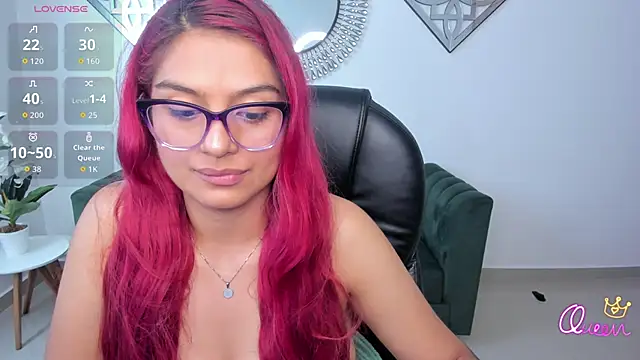 Raven-reyess Adlı Modelin Canlı Sohbet Odası