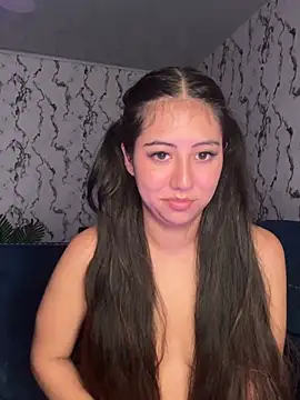 Chat soba uživo modela Lunaliaa_