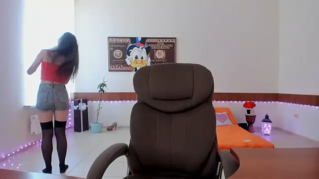 غرفة دردشة Ellina_Star المباشرة