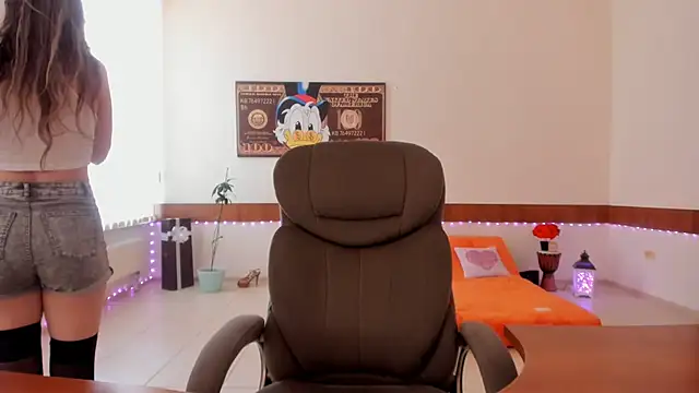 Ellina_Star's Live Chat Room