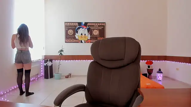 חדר צ'אט בשידור חי של Ellina_Star