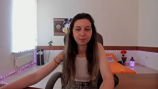 Živá chatovací místnost Ellina_Star