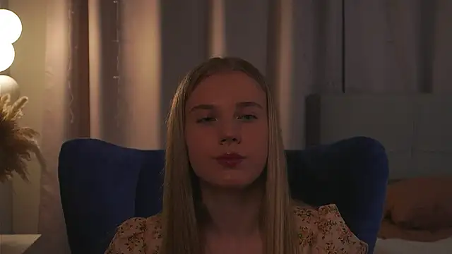 חדר צ'אט בשידור חי של tayashy