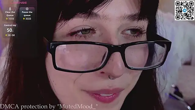 Sala de chat ao vivo de MutedMood_