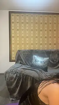 LoveAngel1 Adlı Modelin Canlı Sohbet Odası