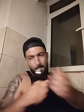Tommy_Porn_ Adlı Modelin Canlı Sohbet Odası