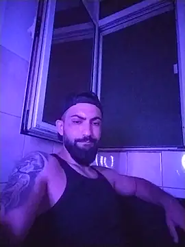 Tommy_Porn_ Cameră chat live