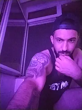 Tommy_Porn_ Adlı Modelin Canlı Sohbet Odası