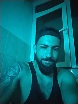 Tommy_Porn_ Cameră chat live