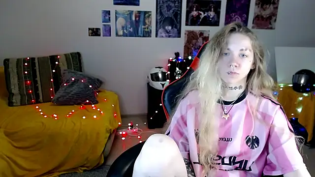 Nica_Kawaii Live Chatrum