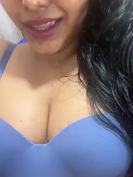 ห้องแชทสดของ munni-munni6767