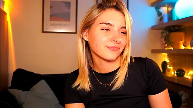Sala de chat en directo de tiny_pixieee