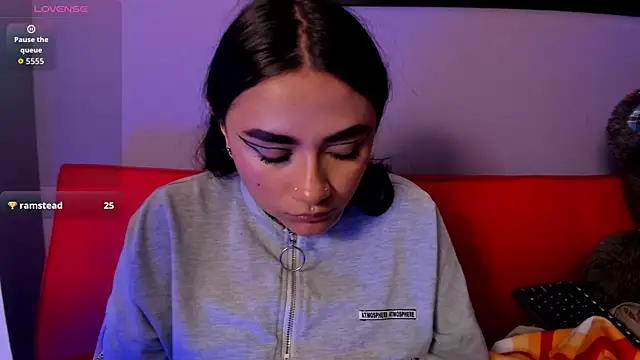 Lucyy_tits – Naživo XXX chat