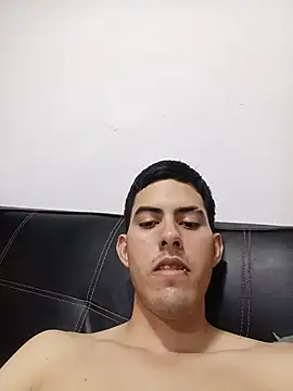 3hornys-straights Live Chatrum