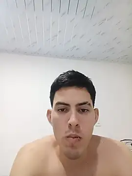 3hornys-straights Live chatroom