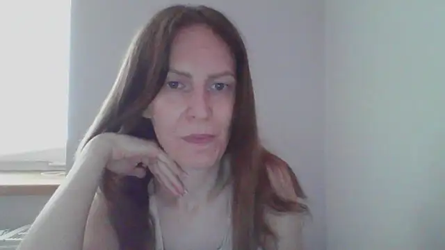 AnnaTight Adlı Modelin Canlı Sohbet Odası