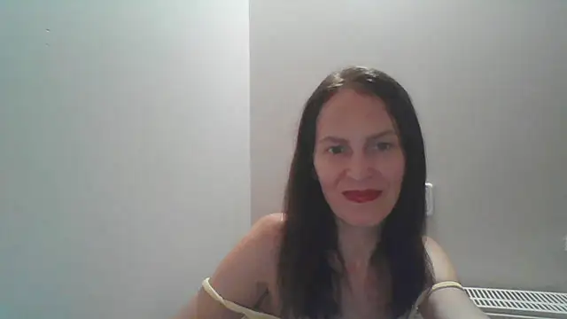 AnnaTight чат на живо