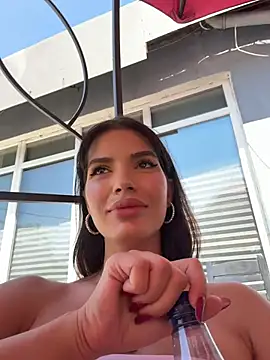RaniaSnow Live Chatraum
