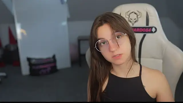חדר צ'אט בשידור חי של Sweet_cherry054