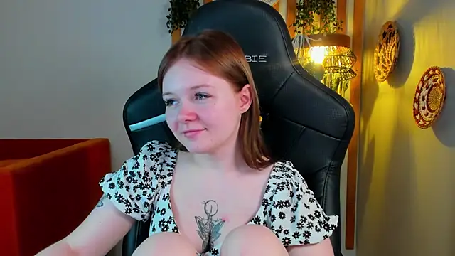 Sala de chat en directo de ElinaVale