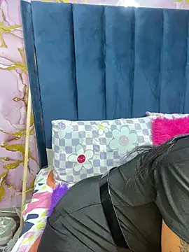 Pokój czatu na żywo – Prettyface22