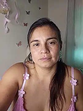 BettyBoo_w Adlı Modelin Canlı Sohbet Odası