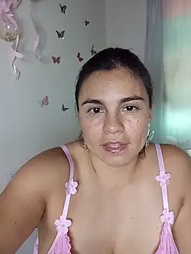 BettyBoo_w Adlı Modelin Canlı Sohbet Odası